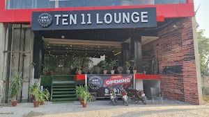 Ten 11 Lounge Canal Road