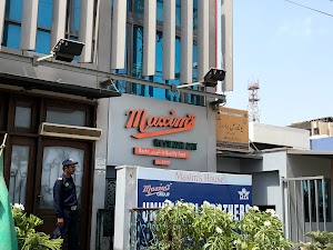 Maxims Restaurant